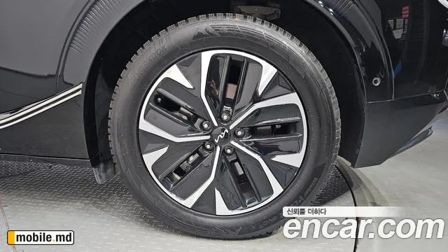 2023 Kia EV6 — photo 22