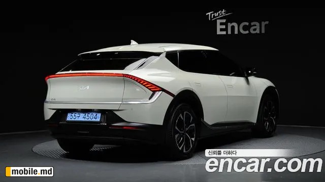 2023 Kia EV6 — photo 2