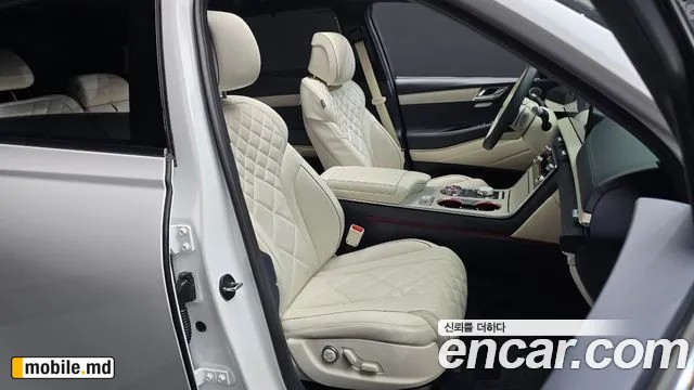2025 Genesis GV80 — photo 12