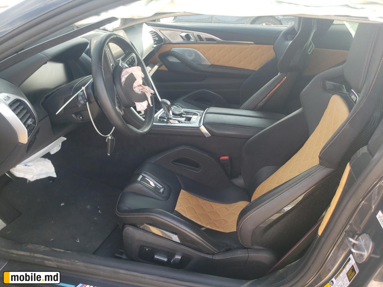 2022 BMW M8 — photo 7