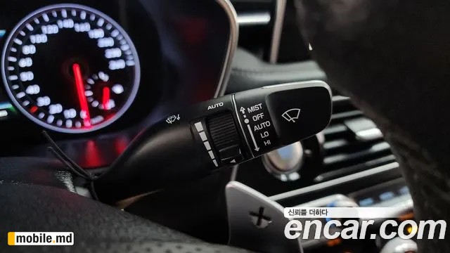 2019 Genesis G70 — photo 15