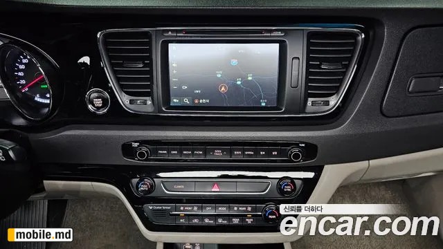 2016 Kia Canival — photo 14