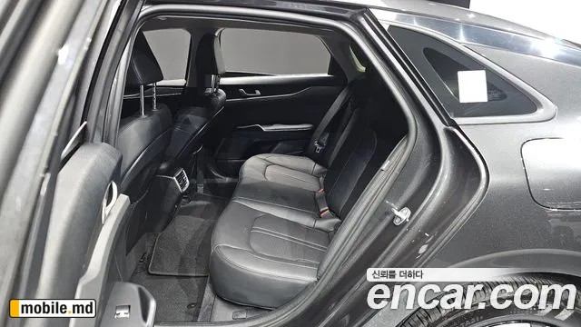 2025 Kia K5 — photo 12