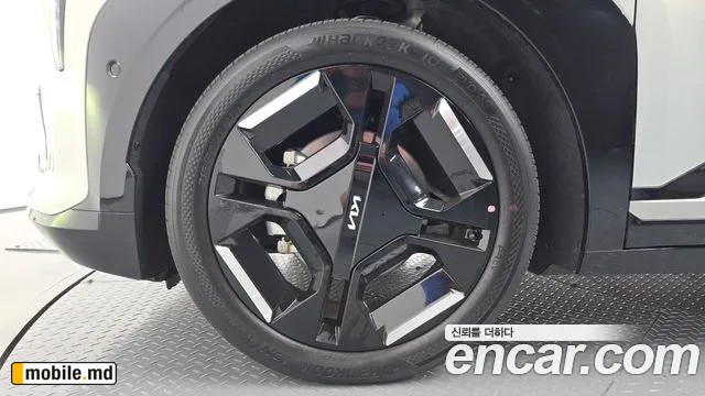2025 Kia EV3 — photo 5