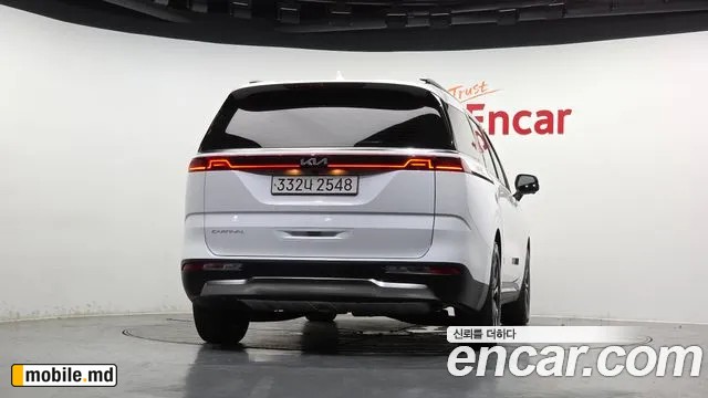 2022 Kia Canival — photo 4