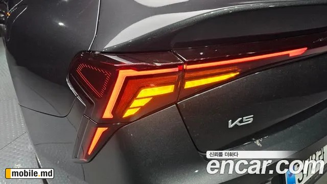 2025 Kia K5 — photo 23