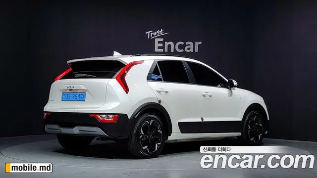 2024 Kia Niro — photo 2