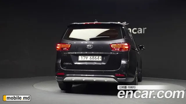 2019 Kia Canival — photo 4