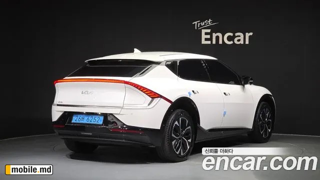 2024 Kia EV6 — photo 2