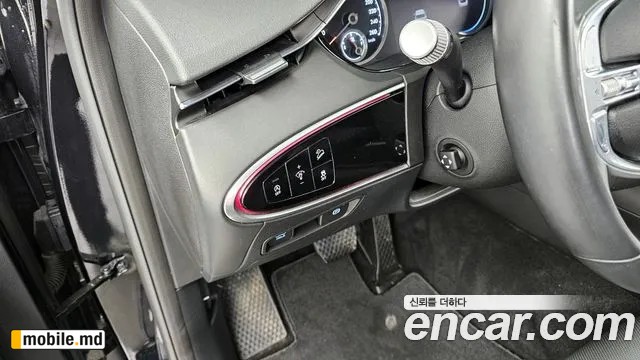 2021 Genesis GV70 — photo 16