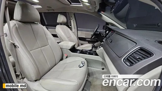 2016 Kia Canival — photo 10