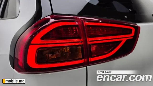 2022 Kia Niro — photo 23