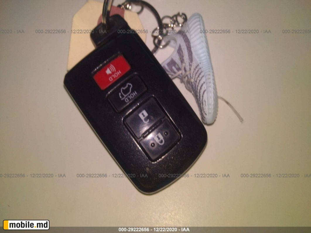 2012 Toyota Camry — photo 11