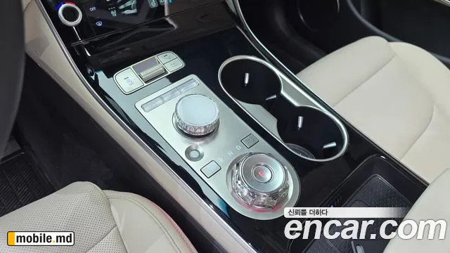 2025 Genesis GV70 — photo 9