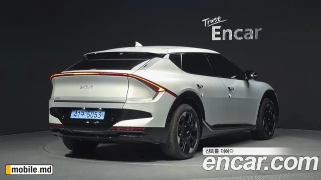 2025 Kia EV6 — photo 2
