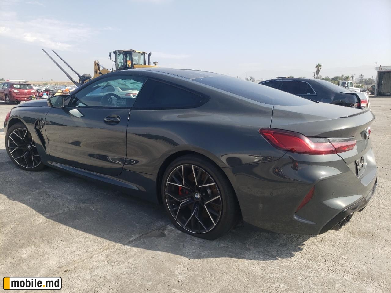 2022 BMW M8 — photo 2