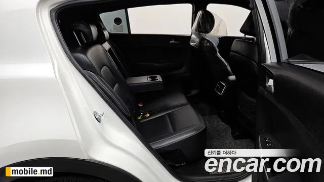 2020 Kia Sportage — photo 12