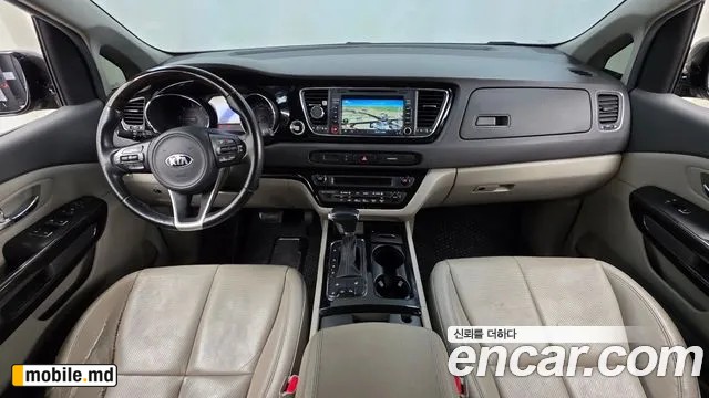 2017 Kia Canival — photo 7