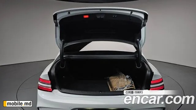 2026 Genesis G80 — photo 37