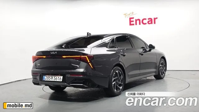 2025 Kia K5 — photo 2