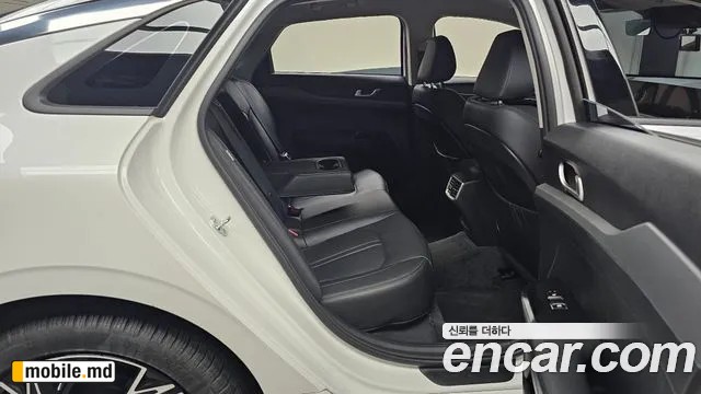2025 Kia K5 — photo 12