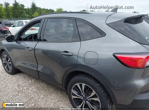 2022 Ford Escape — photo 14