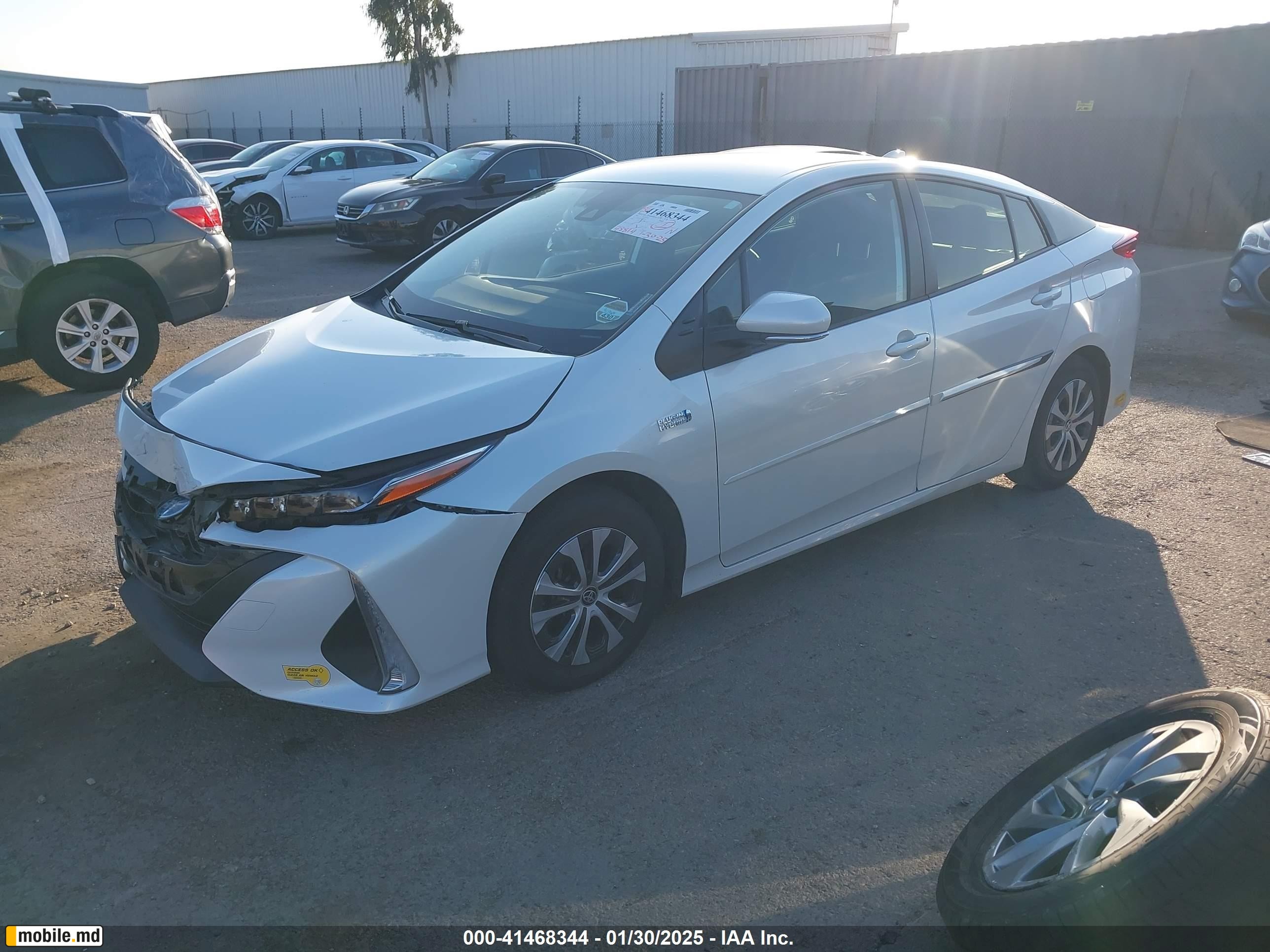 2022 Toyota Prius — photo 2