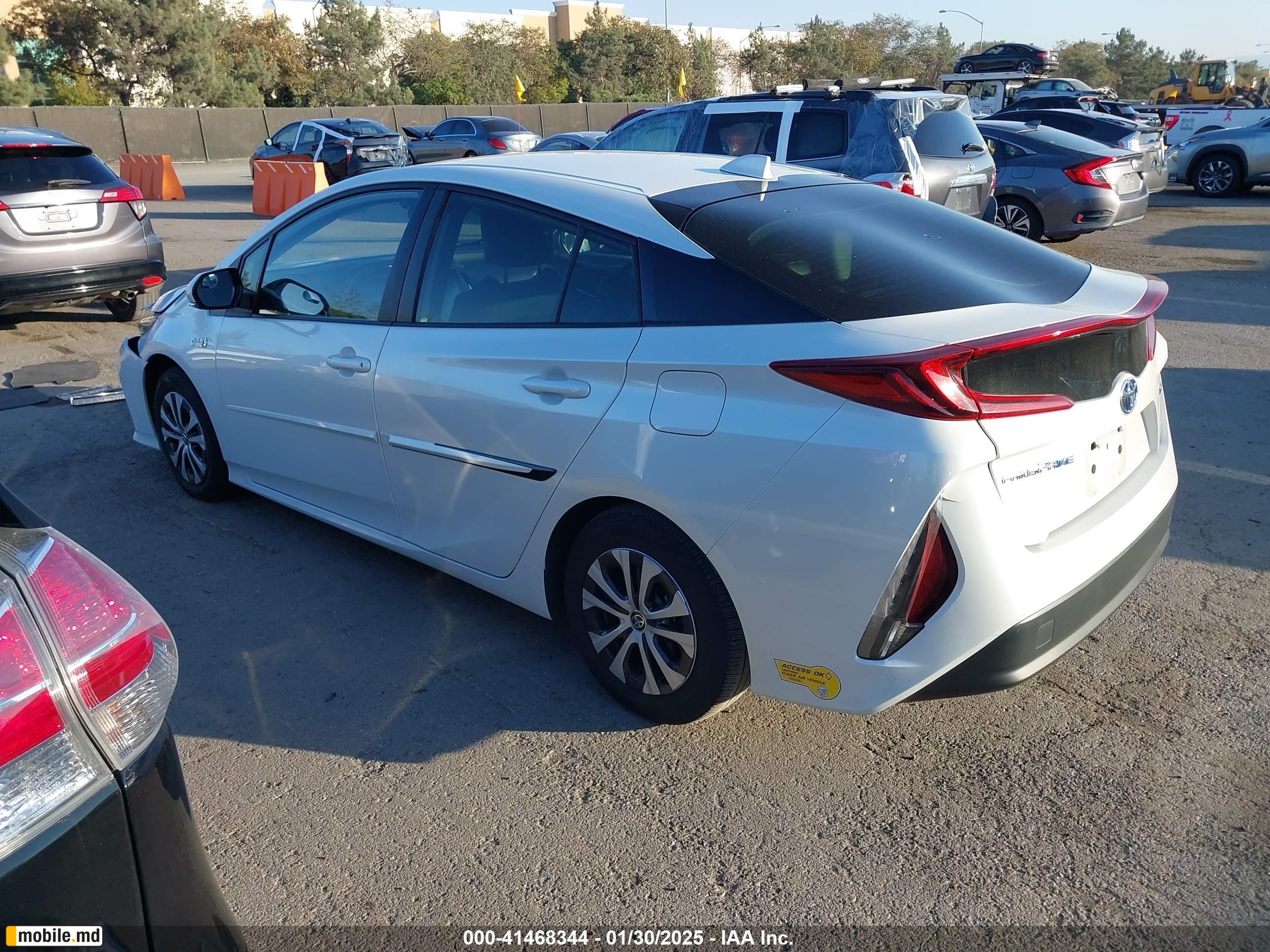2022 Toyota Prius — photo 3