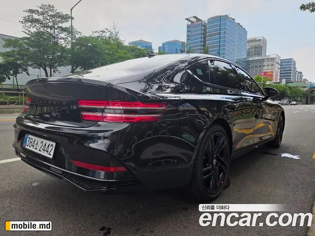 2026 Genesis G80 — photo 2