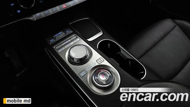 2021 Genesis GV70 — photo 9