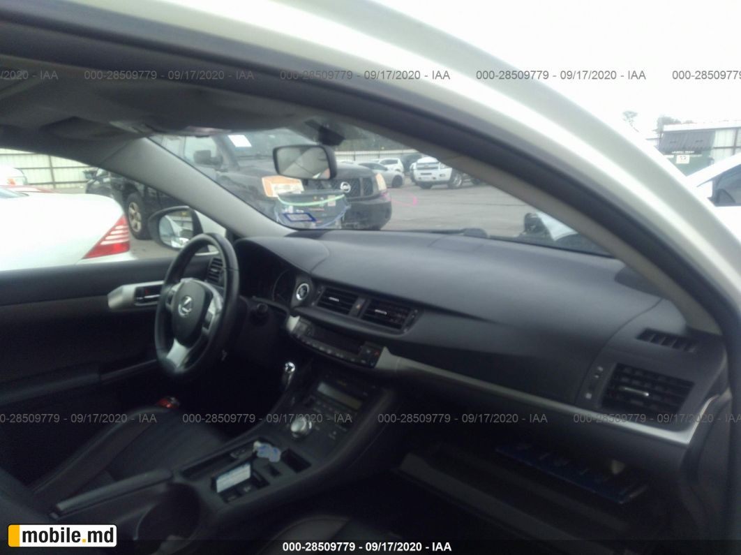 2013 Lexus CT — photo 5