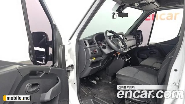2020 Renault Master — photo 10