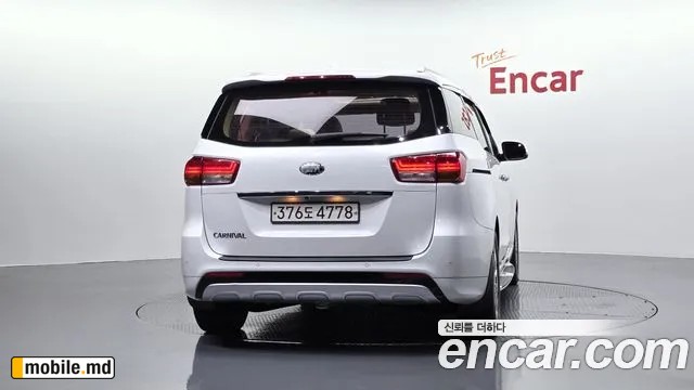 2018 Kia Canival — photo 4