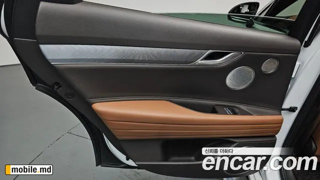 2023 Genesis G80 — photo 25