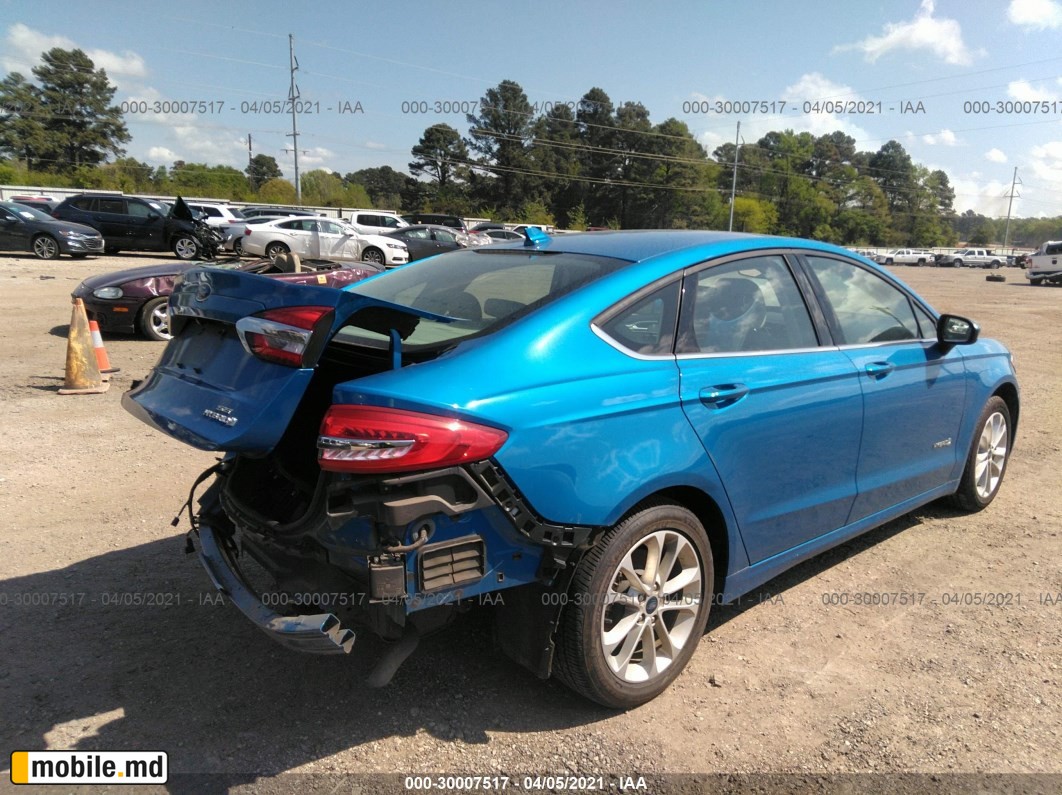 2019 Ford Fusion — photo 4