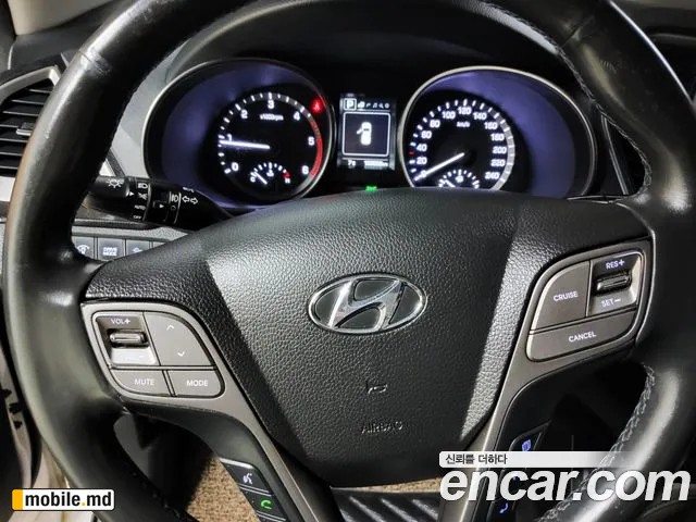 2016 Hyundai Santafe — photo 12