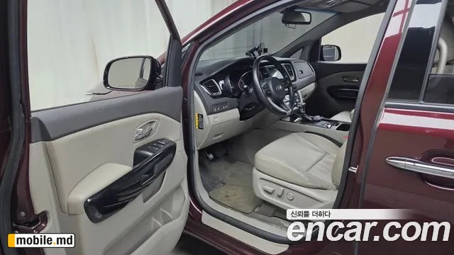 2018 Kia Canival — photo 10