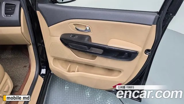 2018 Kia Canival — photo 25