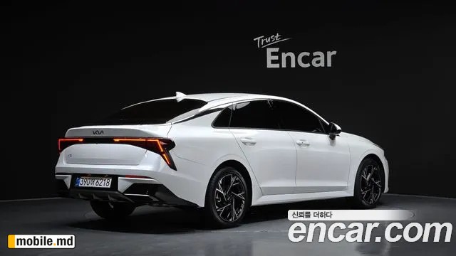 2026 Kia K5 — photo 2