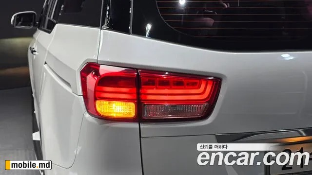 2018 Kia Canival — photo 23