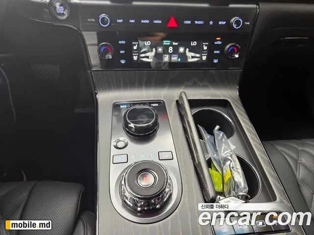 2026 Genesis G80 — photo 14