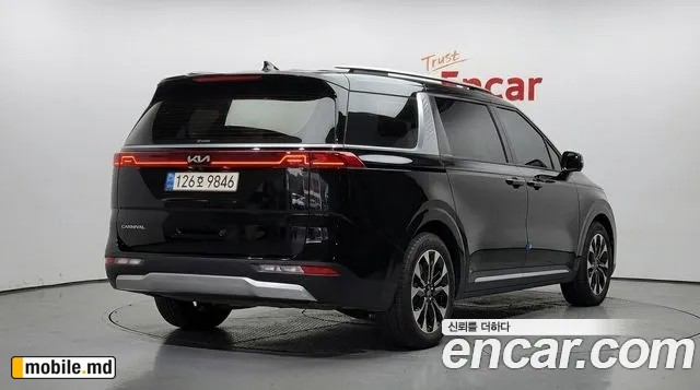 2022 Kia Canival — photo 2