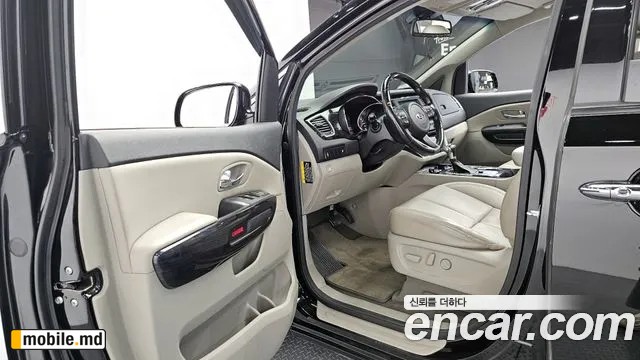 2019 Kia Canival — photo 11