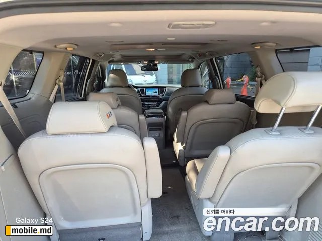 2018 Kia Canival — photo 6