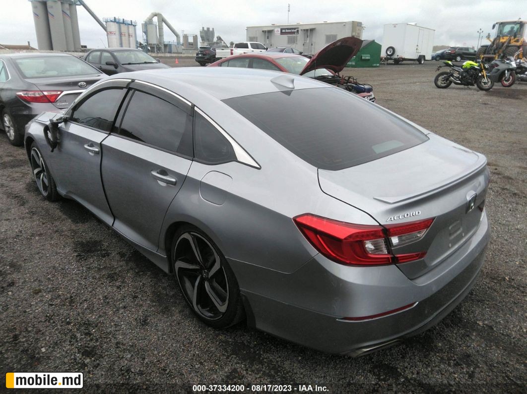 2019 Honda Accord — photo 3