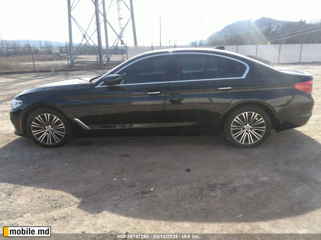 2017 BMW 530I Xdrive — photo 14
