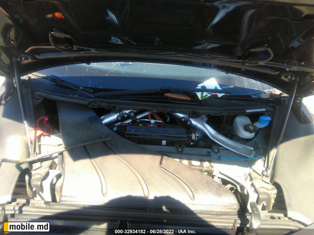 2016 Tesla Model S — photo 10