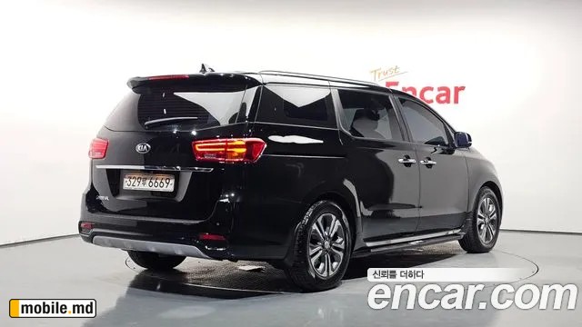 2019 Kia Canival — photo 2