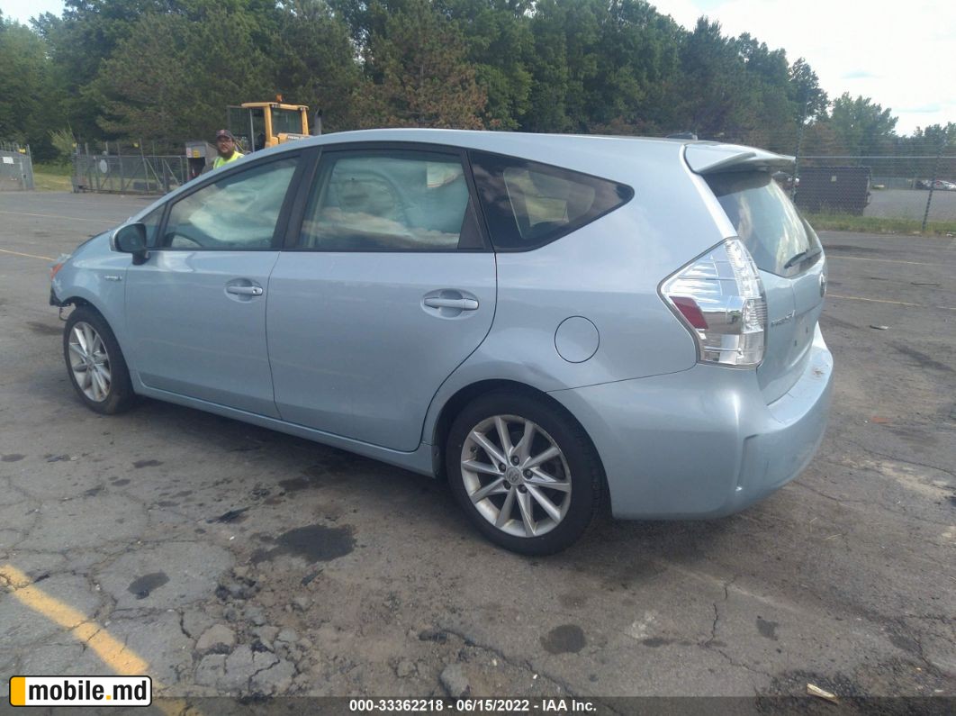 2012 Toyota Prius — photo 3