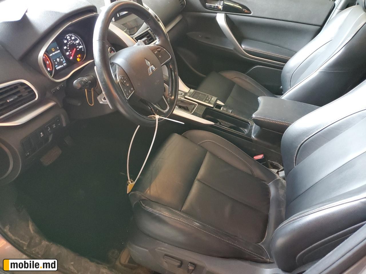 2019 Mitsubishi Eclipse — photo 7